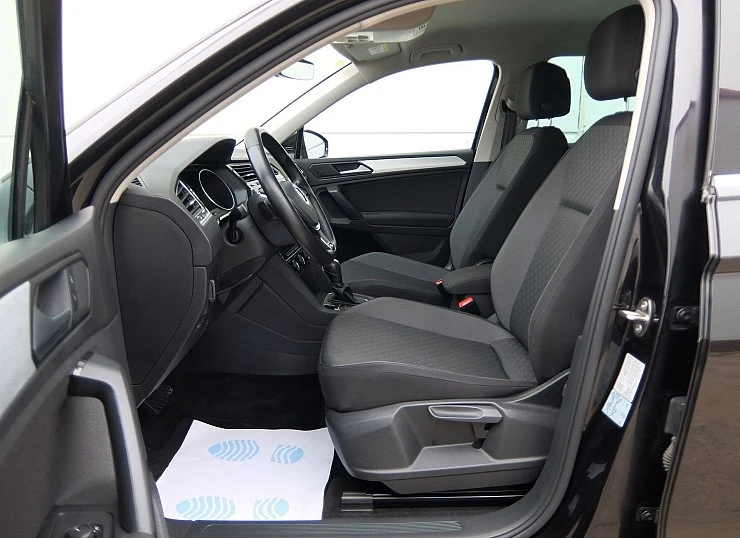 VOLKSWAGEN TIGUAN 2.0TDI 150 cv AUTO DSG Pack Deport R-LINE