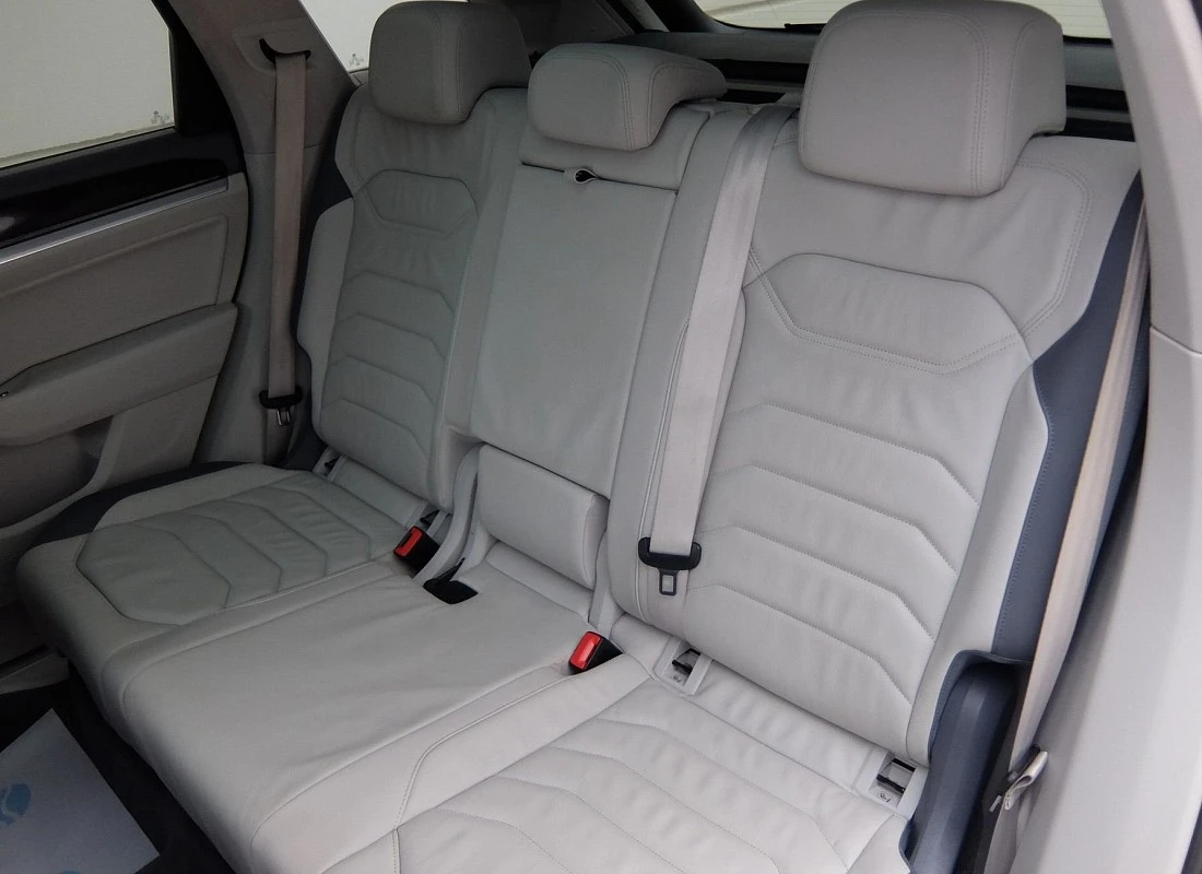 VOLKSWAGEN TOUAREG 3.0TDI V6 231cv 4MATIC TIPTRONIC -PREMIUM ELEGANCE+ Techo VOLKSWAGEN TOUAREG 3.0TDI V6 231cv 4MATIC TIPTRONIC -PREMIUM ELEGANCE+ Techo