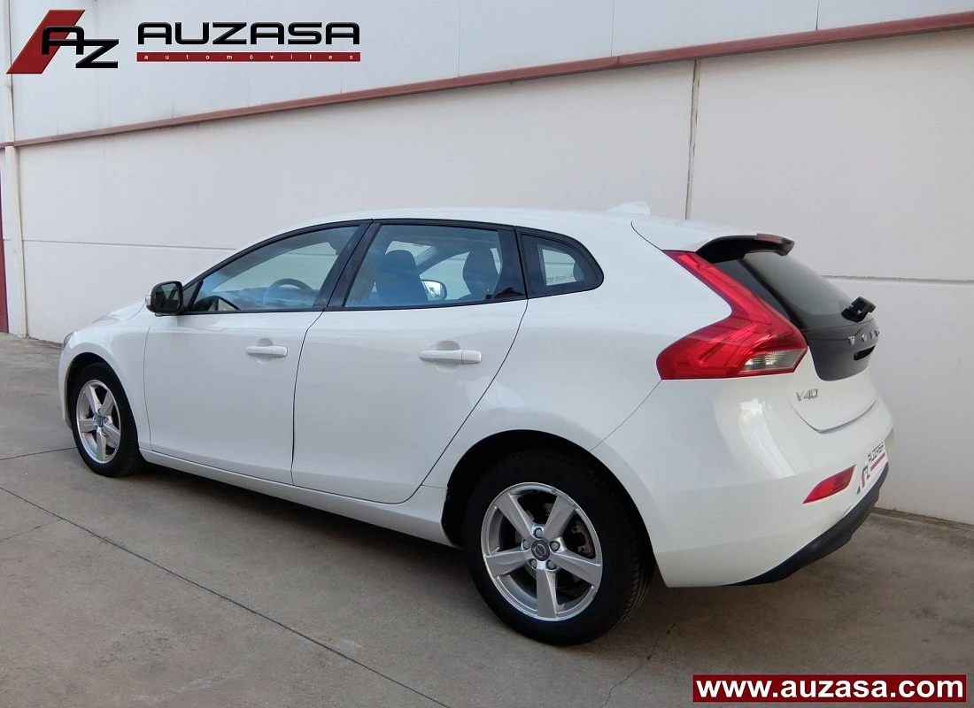 VOLVO V40 D2 2.0D 120 cv Kinetic 6v