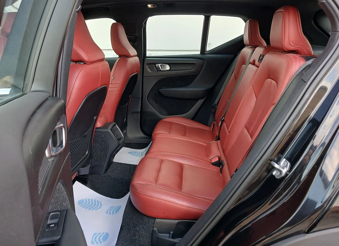 VOLVO XC40 D3 150 cv AWD 4x4 AUTO -INSCRIPTION VOLVO XC40 D3 150 cv AWD 4x4 AUTO -INSCRIPTION