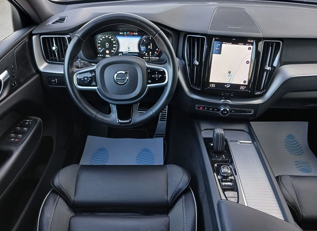 VOLVO XC60 B4 Diesel ECO 197 cv AUTO -R-DESIGN + DARK PACK VOLVO XC60 B4 Diesel ECO 197 cv AUTO -R-DESIGN + DARK PACK