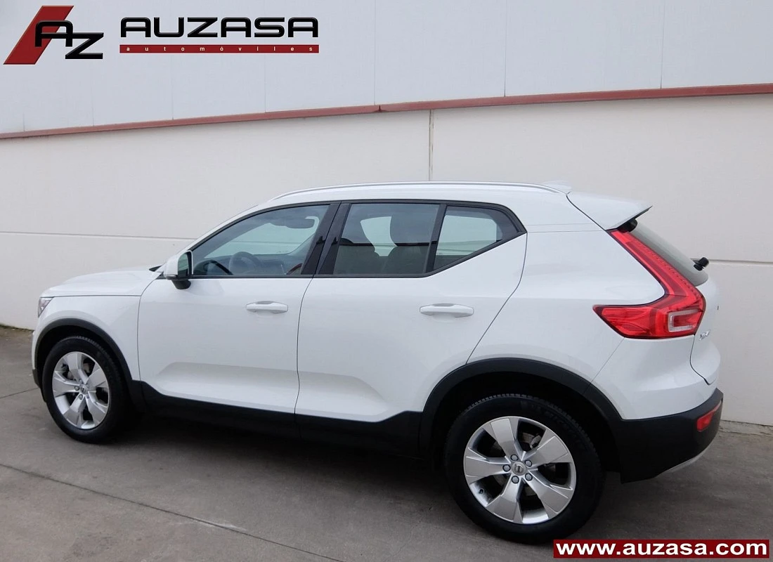VOLVO XC40 T4 2.0 190 cv GEARTRONIC- AUTO -MOMENTUM-