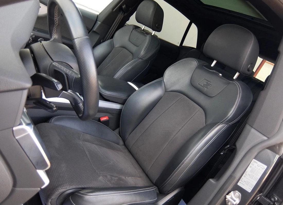 AUDI Q8 50TDI V6 286 cv Quattro Tiptronic -BLACK LINE Edition + Techo + Susp.Neumática