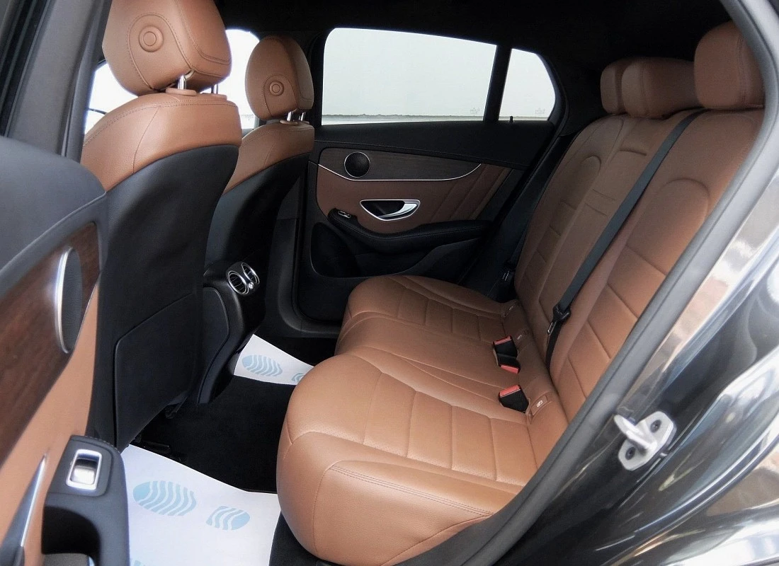 Mercedes GLC COUPE 220d 194 cv 4MATIC 4x4 AUTO -Pack AMG + Estriberas Mercedes GLC COUPE 220d 194 cv 4MATIC 4x4 AUTO -Pack AMG + Estriberas