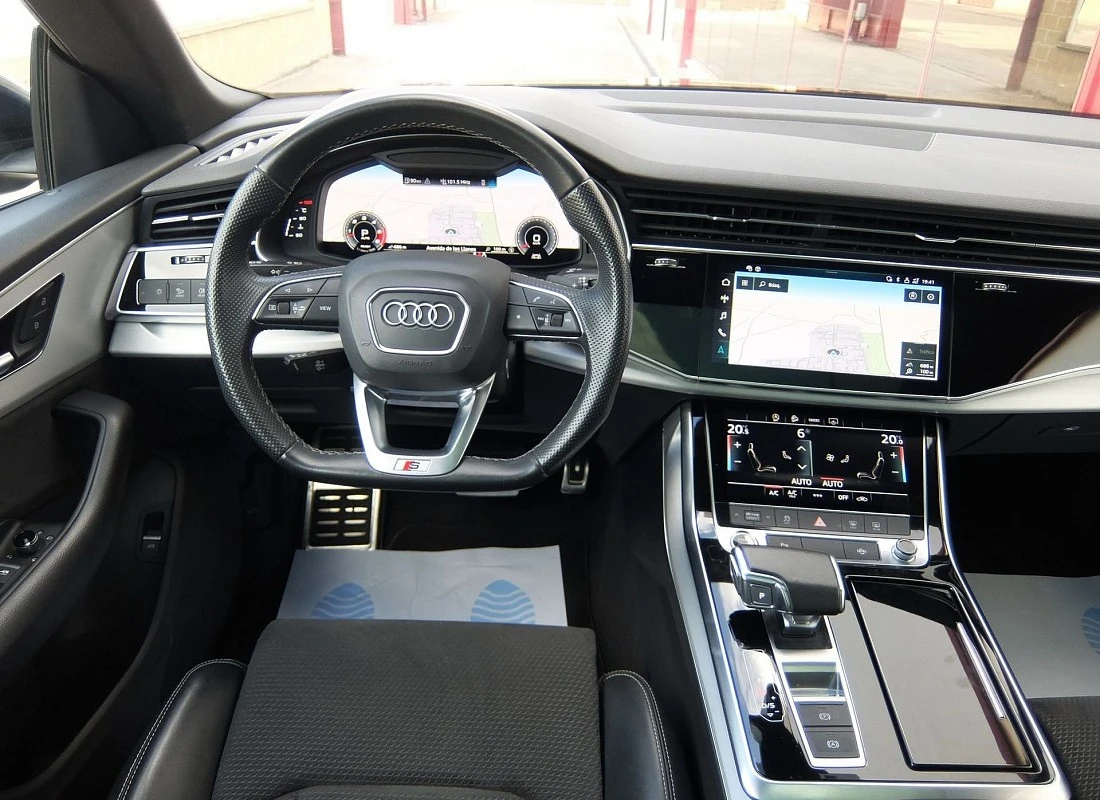 AUDI Q8 50TDI V6 286 cv Quattro Tiptronic -BLACK LINE Edition + Techo + Susp.Neumática