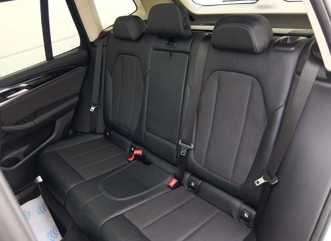 BMW X3 2.0d 190 cv X-Drive 4x4 AUTO - Pack X-LINE + TECHO - ECO BMW X3 2.0d 190 cv X-Drive 4x4 AUTO - Pack X-LINE + TECHO - ECO