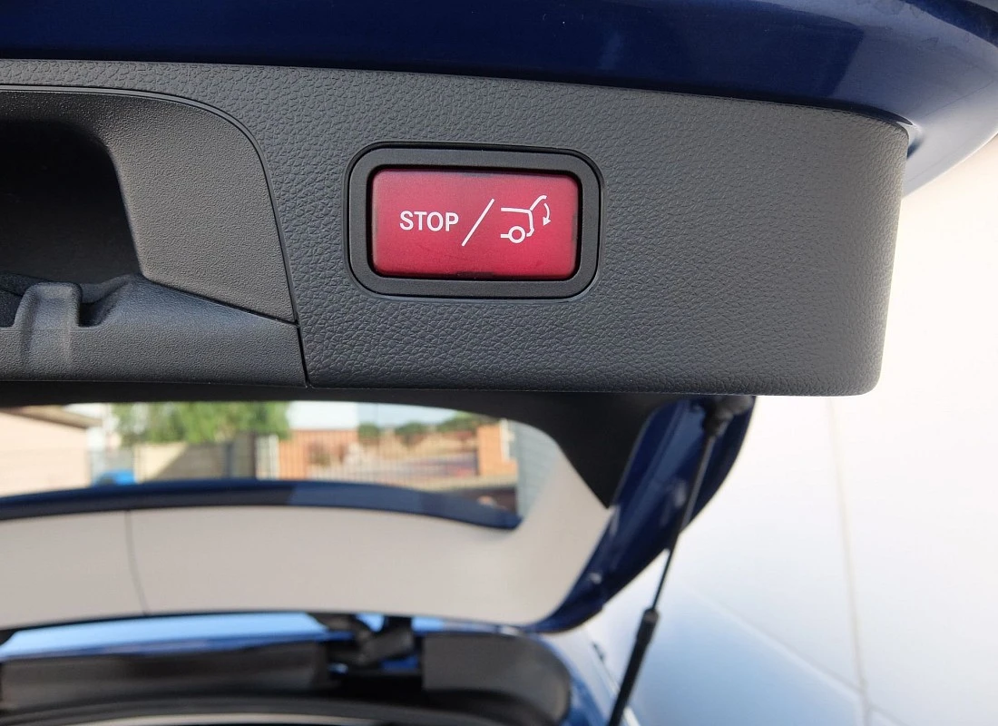 MERCEDES GLC 300de 305 cv 4MATIC AUTO -Pack AMG Híbrido-Diesel MERCEDES GLC 300de 305 cv 4MATIC AUTO -Pack AMG Híbrido-Diesel