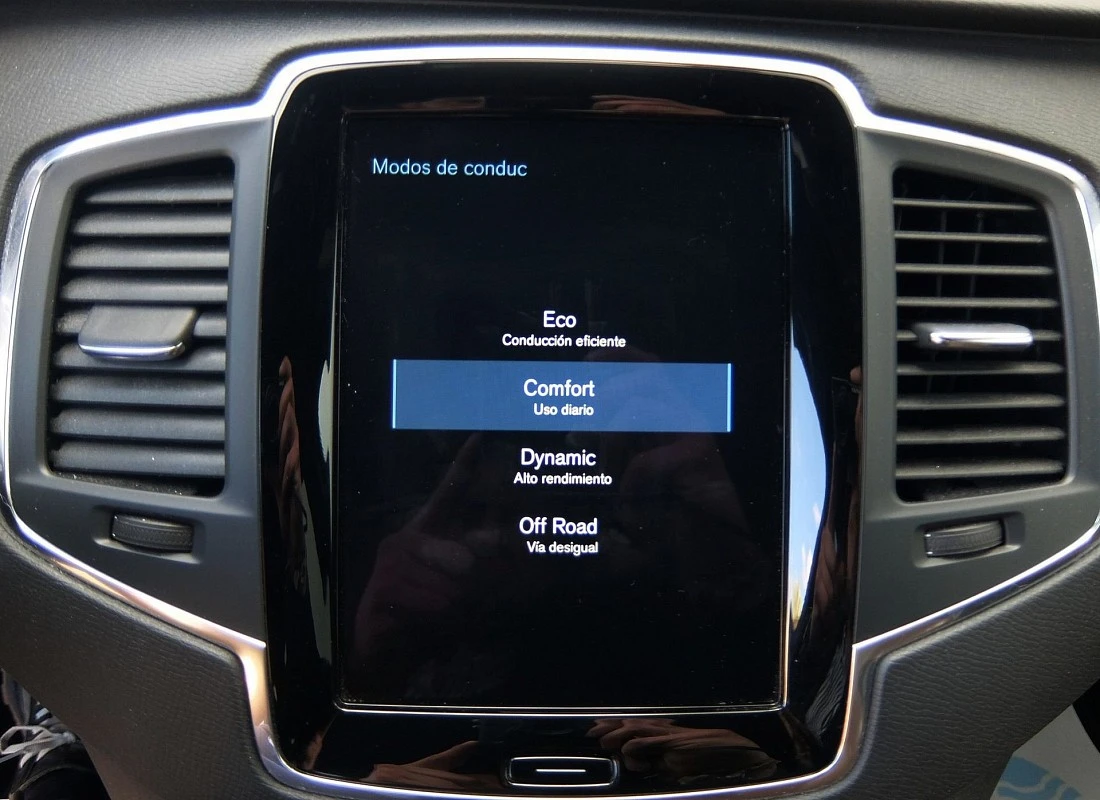 VOLVO XC90 B5 Diesel 235 AWD 4x4 AUTO 7 plazas BUSINESS PLUS -HIBRIDO Diesel VOLVO XC90 B5 Diesel 235 AWD 4x4 AUTO 7 plazas BUSINESS PLUS -HIBRIDO Diesel