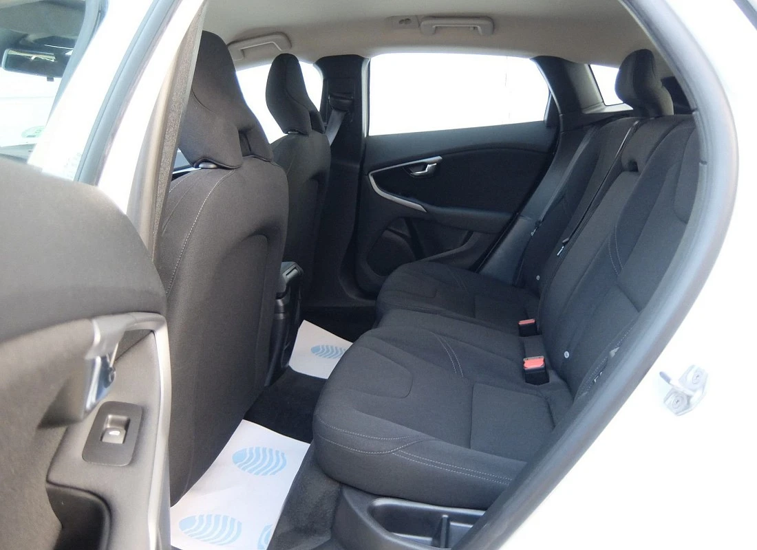 VOLVO V40 D2 2.0D 120 cv Kinetic 6v