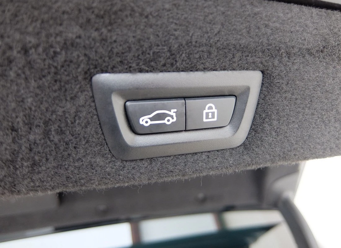 BMW 730d 286 cv X-DRIVE 4x4 AUTO - PACK M + Techo ( Diesel-Hibrido ECO) BMW 730d 286 cv X-DRIVE 4x4 AUTO - PACK M + Techo ( Diesel-Hibrido ECO)