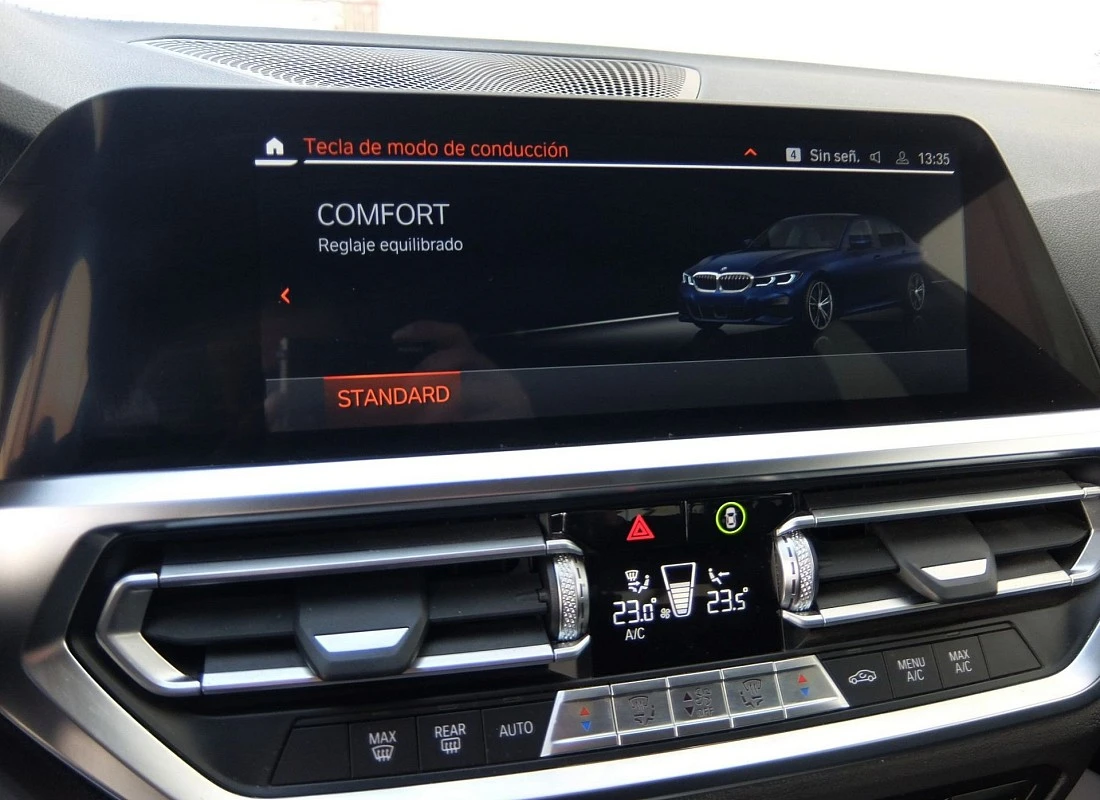 BMW 318d 2.0d 150 cv AUTO PACK M + BLACK DESIGN BMW 318d 2.0d 150 cv AUTO PACK M + BLACK DESIGN