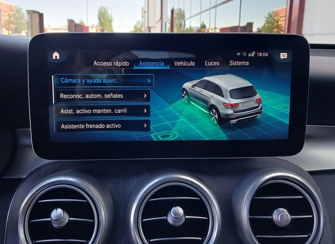 MERCEDES GLC 220d 197 cv 4MATIC AUTO Pack AMG + TECHO + FULL EQUIPE MERCEDES GLC 220d 197 cv 4MATIC AUTO Pack AMG + TECHO + FULL EQUIPE
