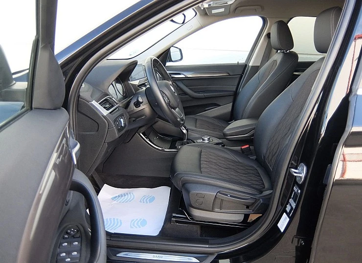 BMW X1 18d 150 cv sdrive AUTO Pack X-LINE BMW X1 18d 150 cv sdrive AUTO Pack X-LINE