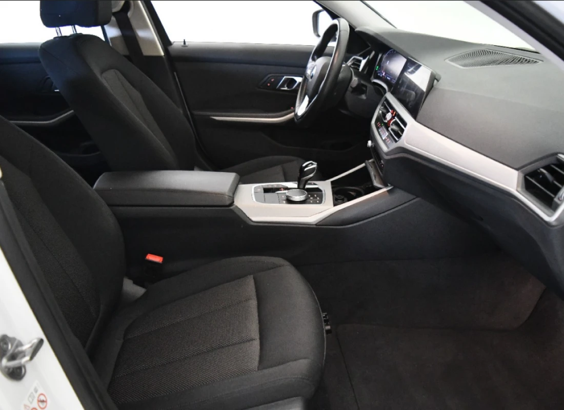 BMW 318d 150 cv STEPTRONIC -AUTO- 2022 ECO BMW 318d 150 cv STEPTRONIC -AUTO- 2022 ECO