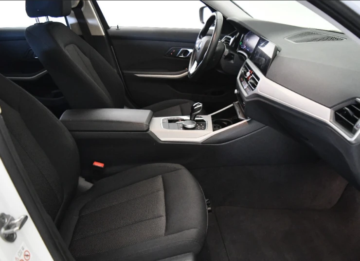 BMW 318d 150 cv STEPTRONIC -AUTO- 2022 ECO BMW 318d 150 cv STEPTRONIC -AUTO- 2022 ECO