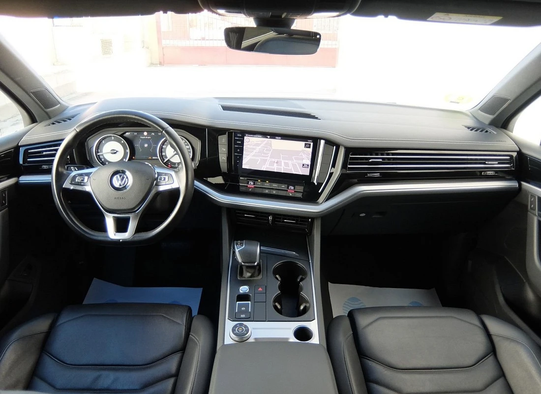 Volkswagen TOUAREG Premium 3.0 TDI V6 4MOTION 4x4 Tiptronic  R-LINE