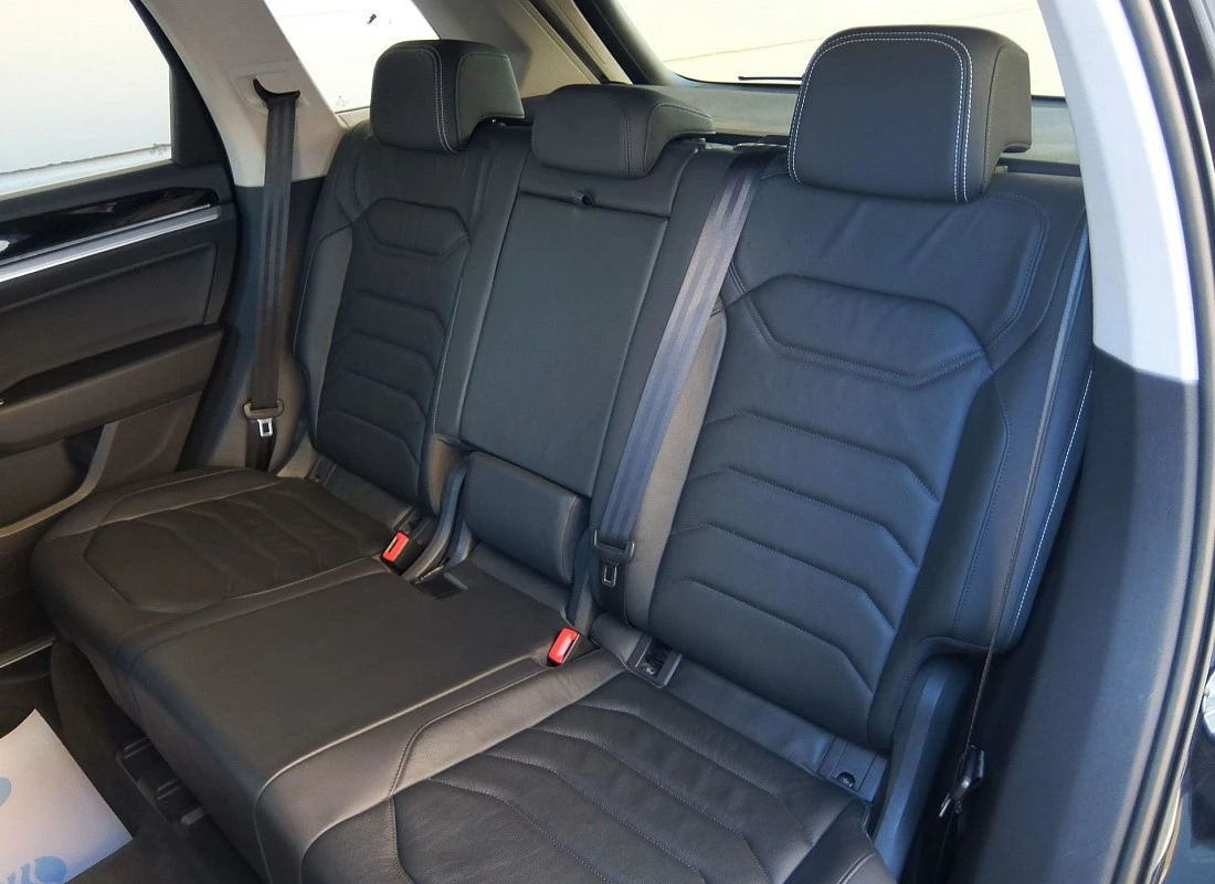 VOLKSWAGEN TOUAREG 3.0TDI V6 231 cv 4MOTION TIPTRONIC -R-LINE + PACK OFFROAD + SUSP.NEUMÁTICA + Full Equipe