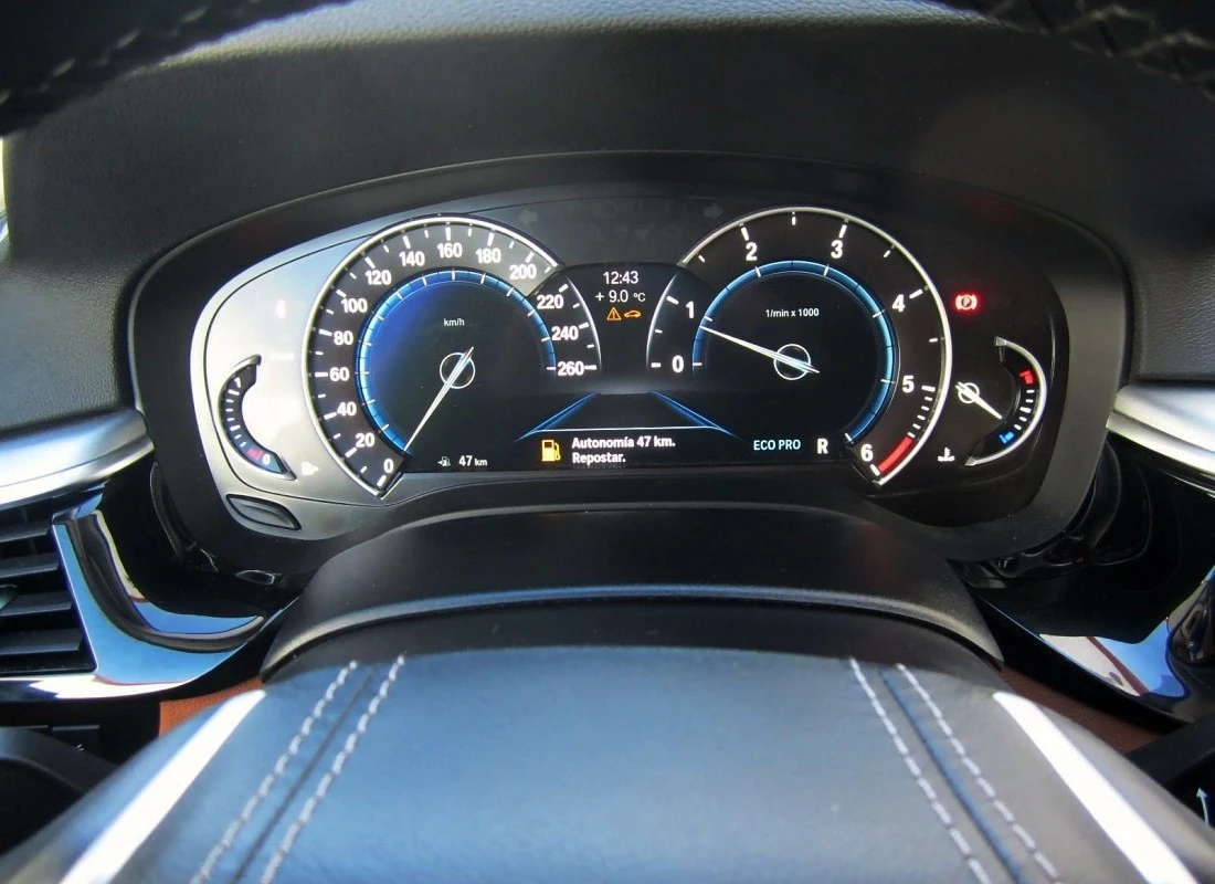 BMW 520D 190 cv AUTO - LUXURY + TECHO