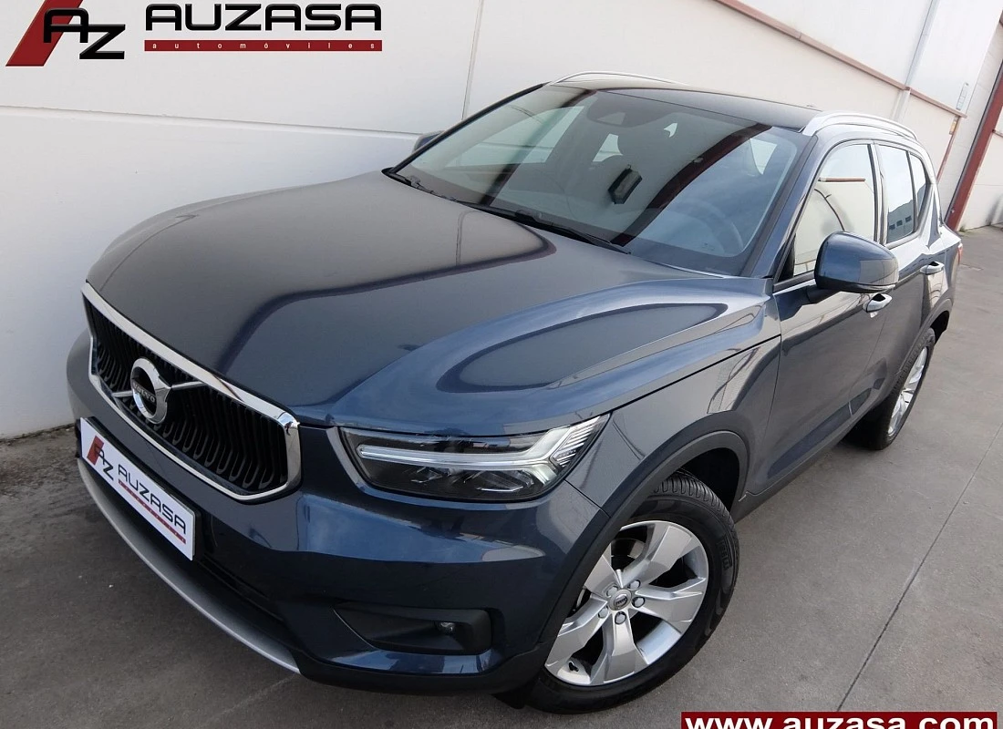 VOLVO XC40 T3 163 cv AUTO Momentum PRO