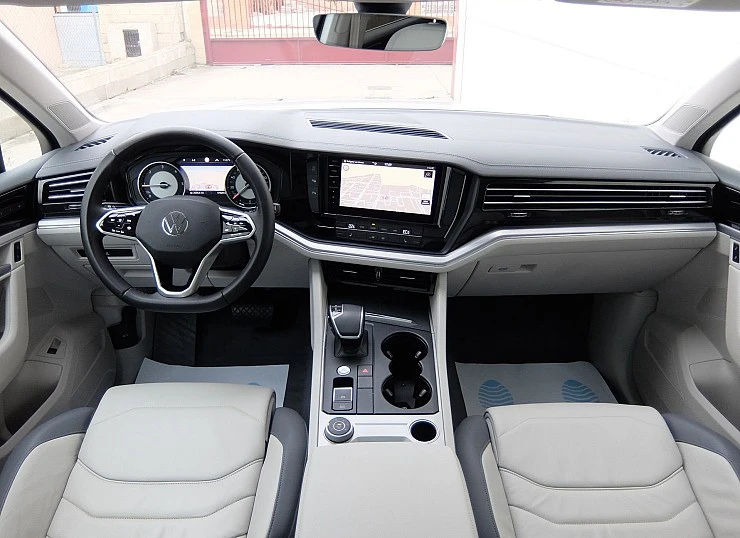 VOLKSWAGEN TOUAREG 3.0TDI V6 231 4MOTION TIPTRONIC PREMIUM ELEGANCE  + TECHO