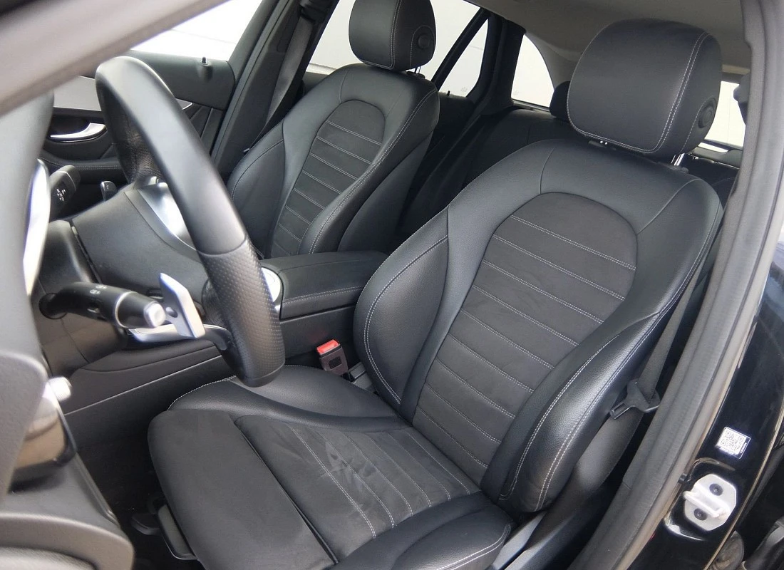 MERCEDES GLC 220d 194 cv 4MATIC AUTO -Pack AMG - 2022 MERCEDES GLC 220d 194 cv 4MATIC AUTO -Pack AMG - 2022