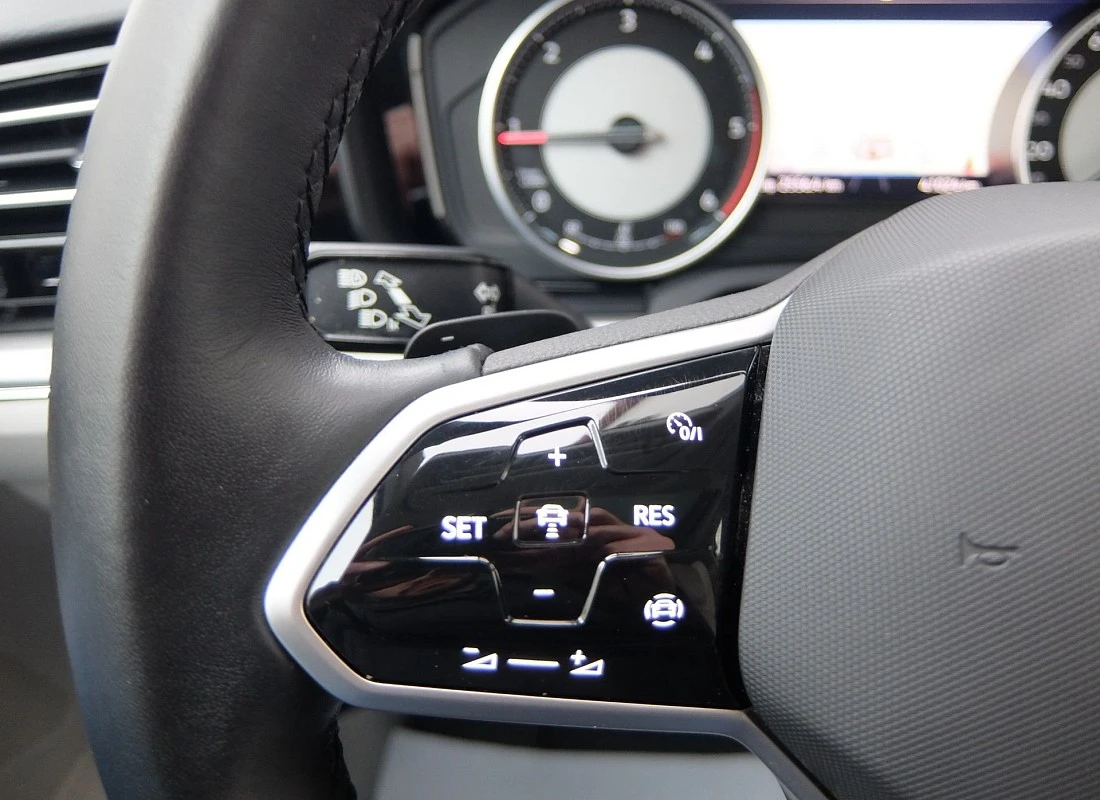 VOLKSWAGEN TOUAREG 3.0TDI V6 231 4MOTION TIPTRONIC PREMIUM ELEGANCE  + TECHO