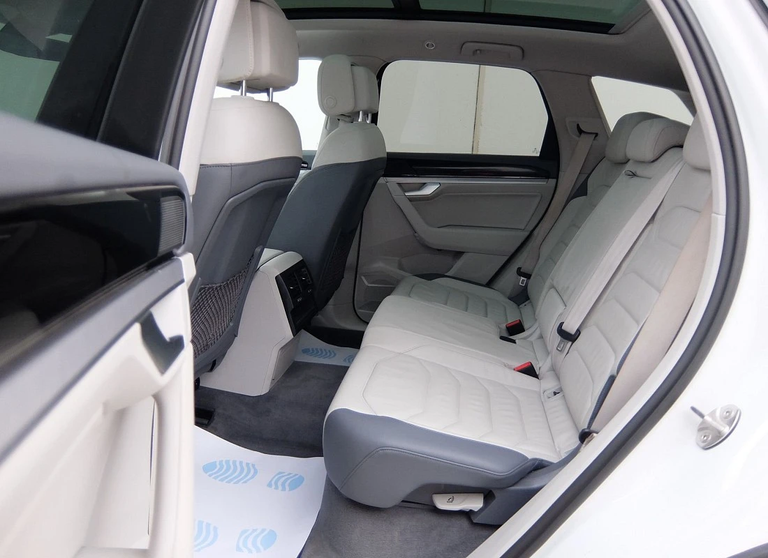 VOLKSWAGEN TOUAREG 3.0TDI V6 231 4MOTION TIPTRONIC PREMIUM ELEGANCE  + TECHO