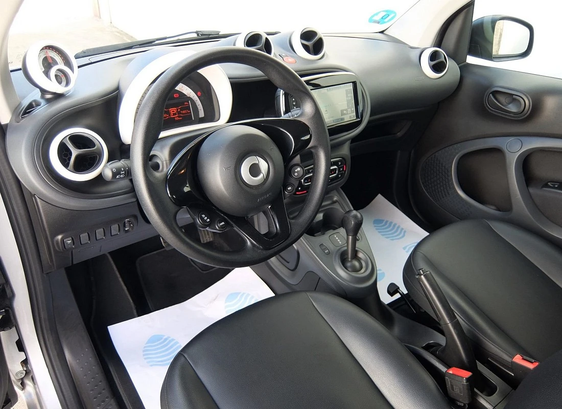 SMART fortwo 60kW81CV EQ coupe SMART fortwo 60kW81CV EQ coupe