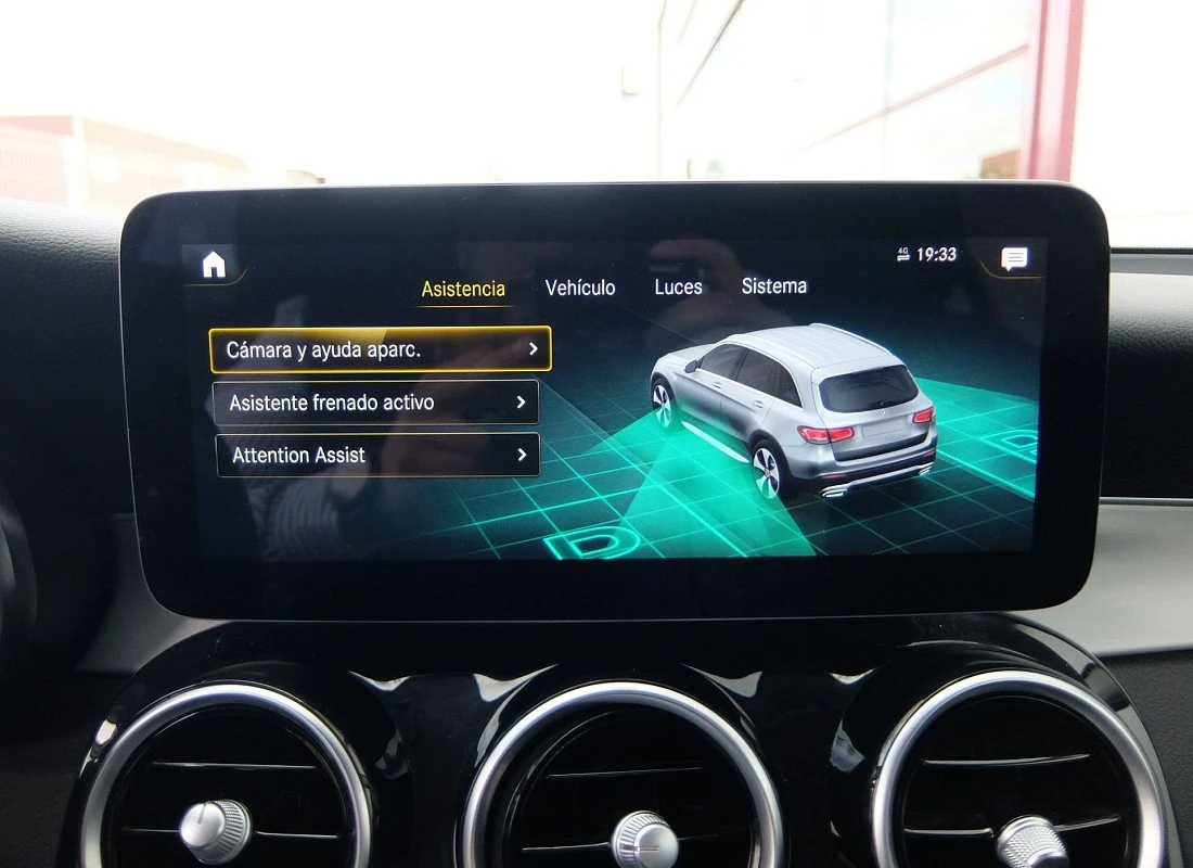 MERCEDES GLC 300d 245 cv 4MATIC AUTO -PACK AMG